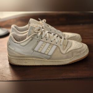 Adidas Men's Cream Sneakers